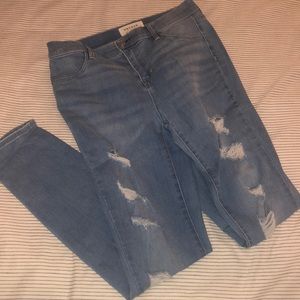 pacsun lightwash jeans!!